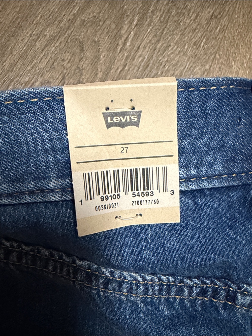 Levi’s Lightweight Cinch Mid-Thigh Shorts - Picture 4 of 4